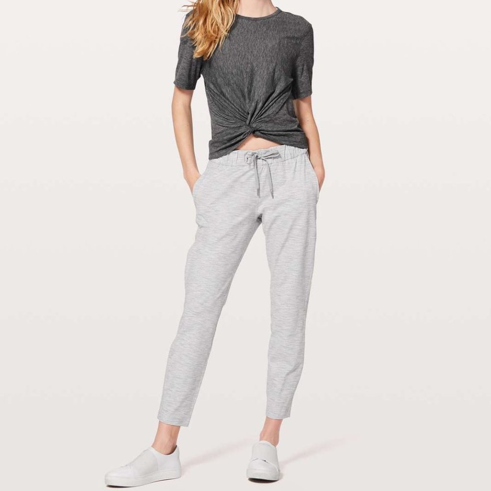 Lululemon On The Fly Pant 7/8 Wee Are From Space Nimbus Battleship Size 4